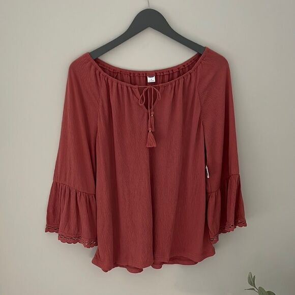 NWT Old Navy Oversized Top. 3/4 bell sleeves. Size Small - Picture 1 of 5
